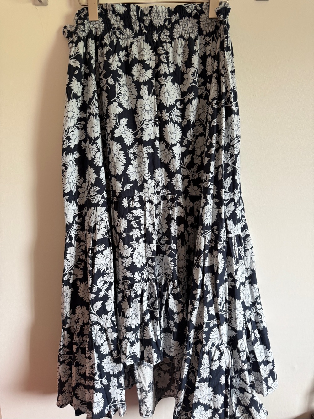 LC Lauren Conrad Navy White Floral Tiered Midi Skirt L XL Cottagecore